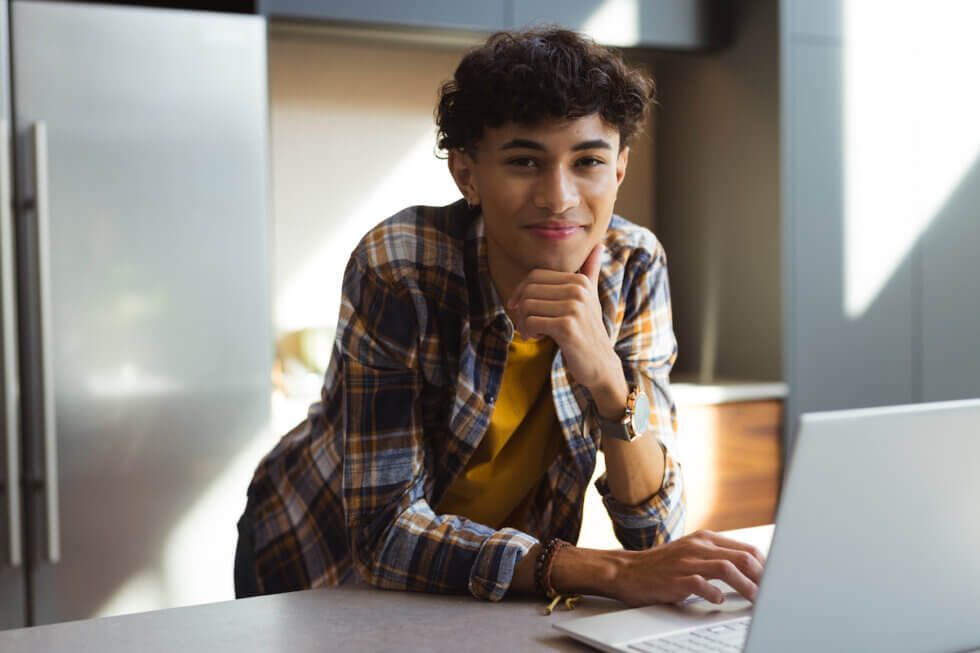 How to Answer Each Common App Prompt | #1 Guide | Command Education