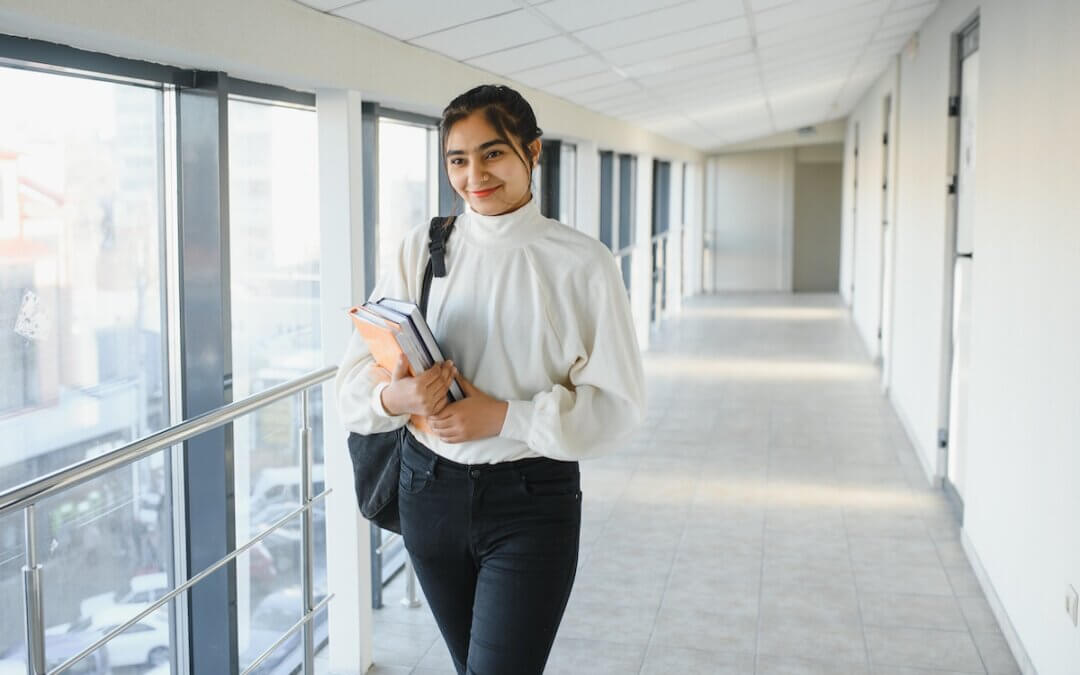 How Our Senior Mentors Help Students Find Their Hook in Business QA with Ian