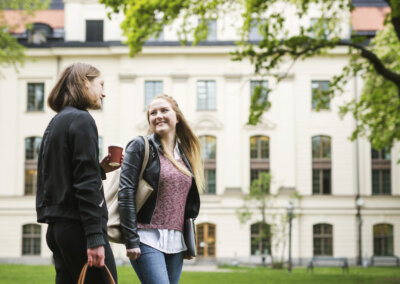 Interested in Science and the Humanities? 3 Interdisciplinary Hooks that Will Make You Stand Out to Top Colleges