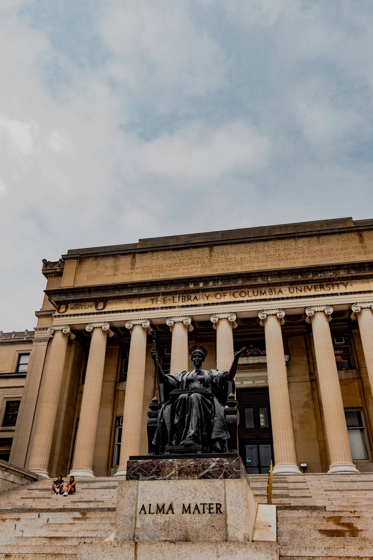 Columbia students scramble to rescind applications after Trump’s $400m funding threat