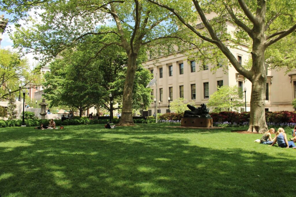 columbia-campus-students-on-lawn-1