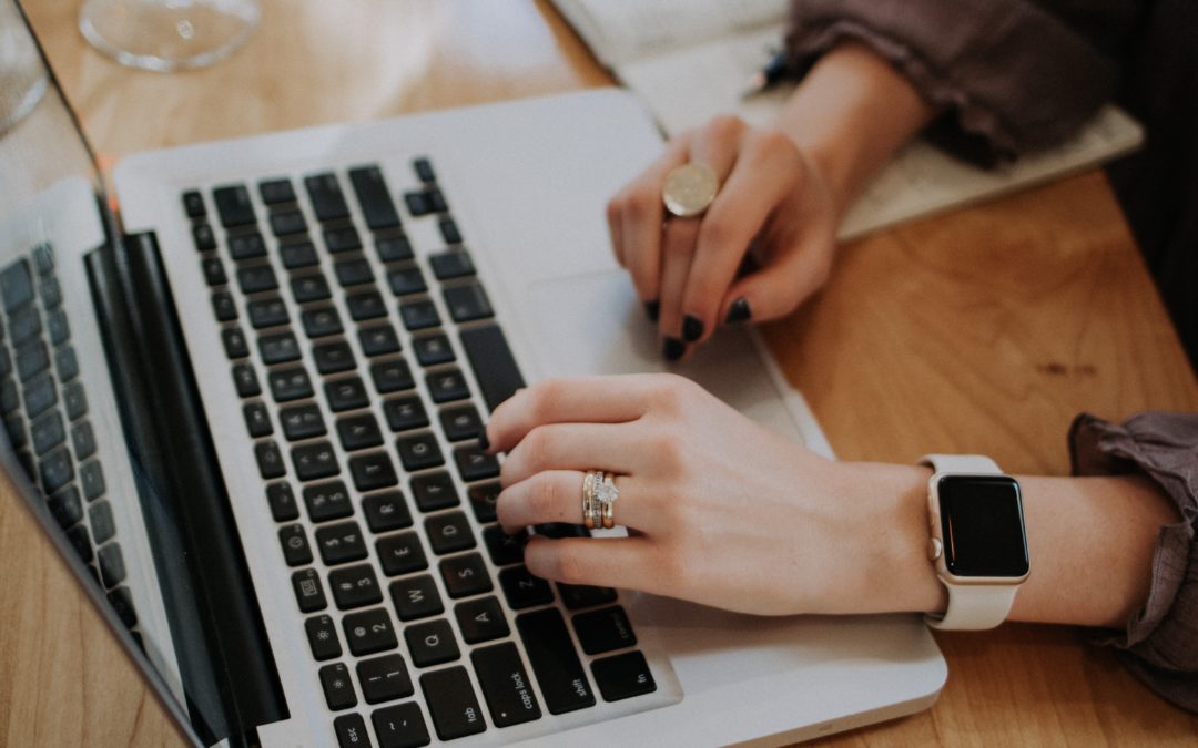 How to Approach Writing the Roommate Essay